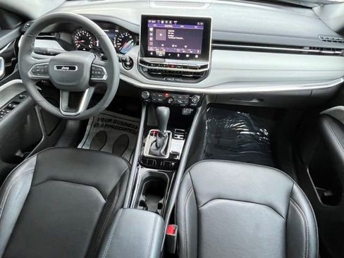 Used 2024 Jeep Compass Limited image 29