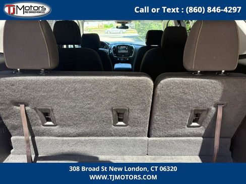 Used 2019 Chevrolet Traverse LT image 11