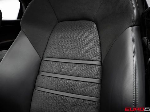 Used 2025 Porsche Cayenne GTS image 39