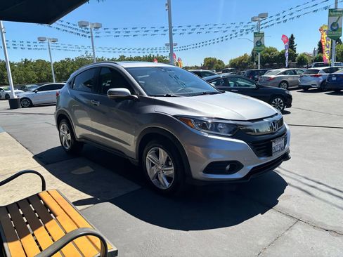 Used 2019 Honda HR-V EX image 3