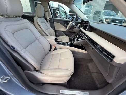 Used 2022 Lincoln Corsair Reserve w/ Equipment Group 201A image 16