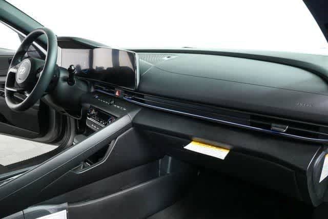 New 2026 Hyundai Elantra SEL FWD image 65