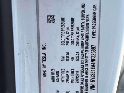 Used 2022 Tesla Model 3 Standard Range image 19