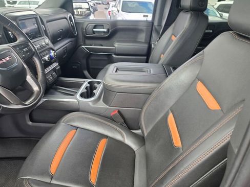 Used 2022 GMC Sierra 1500 AT4 w/ AT4 Preferred Package AWD/4WD image 19