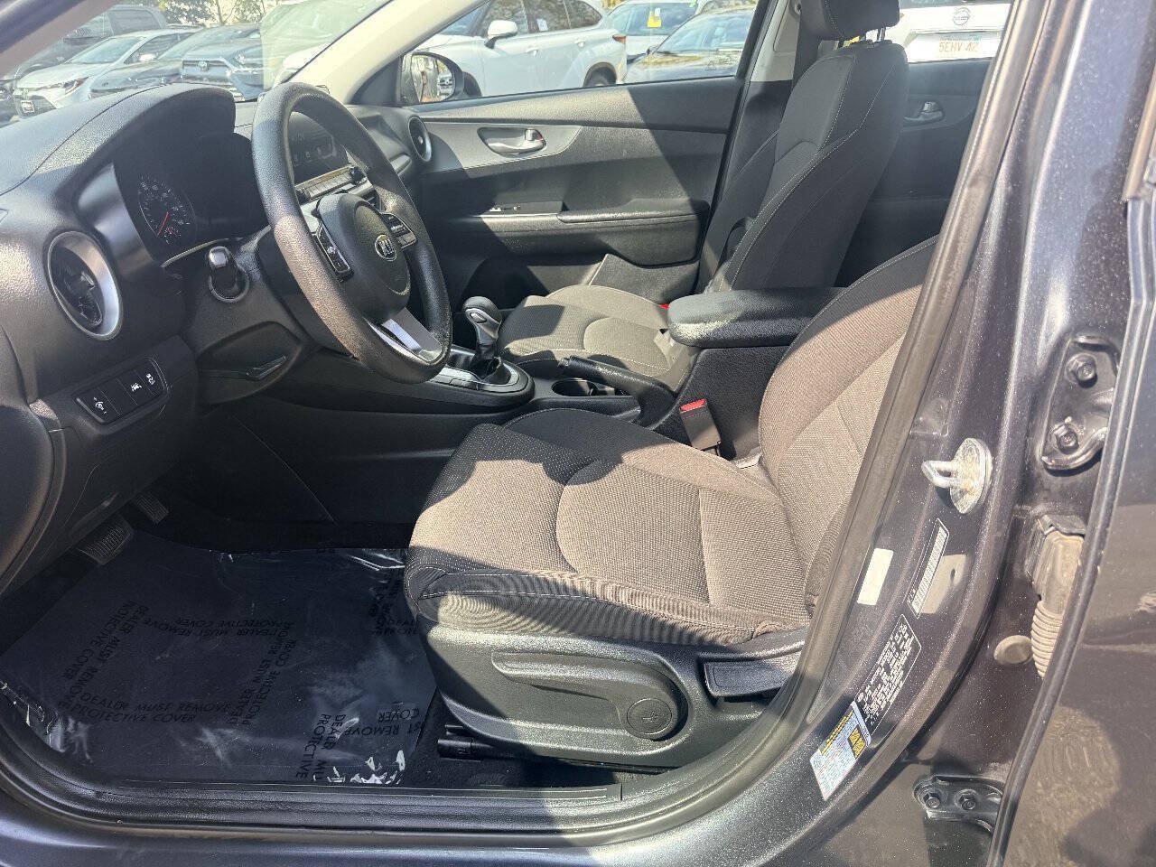 Used 2019 Kia Forte LXS FWD image 15