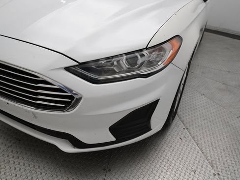 Used 2020 Ford Fusion SE image 22