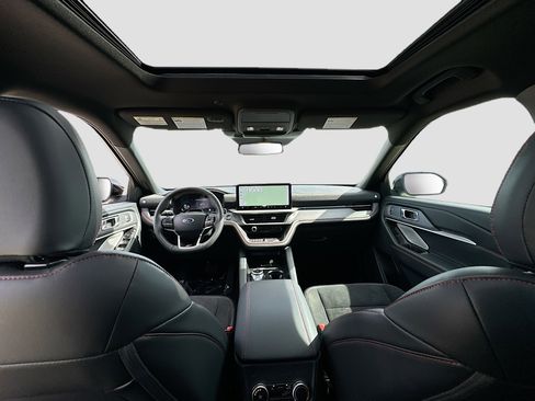 Certified 2025 Ford Explorer ST AWD/4WD image 24
