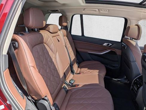 Used 2025 BMW X7 xDrive40i w/ Climate Comfort Package AWD/4WD image 21