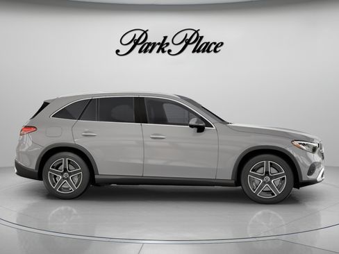 Used 2026 Mercedes-Benz GLC 300 4MATIC image 27