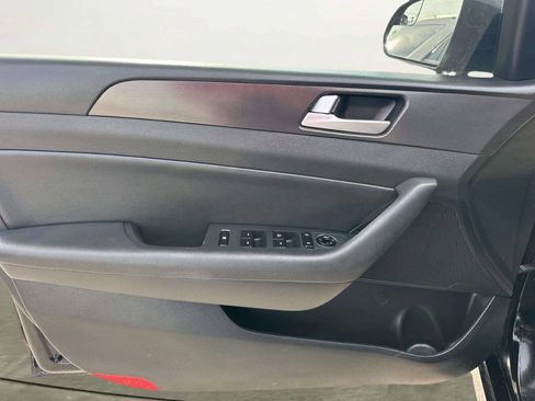 Used 2016 Hyundai Sonata Sport w/ Option Group 1V FWD image 11