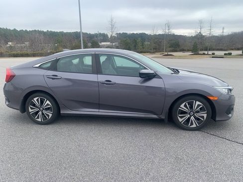 Used 2017 Honda Civic EX-L image 4