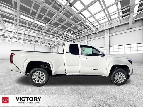 New 2026 Toyota Tacoma SR5 image 2