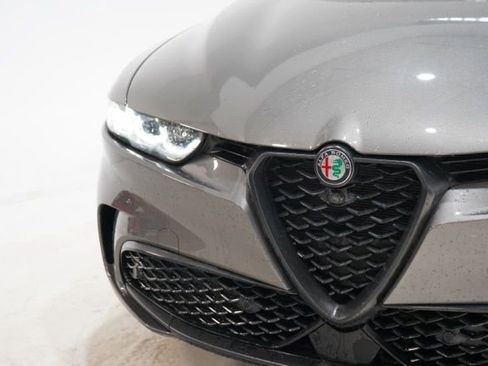 Used 2024 Alfa Romeo Tonale Veloce AWD/4WD image 9