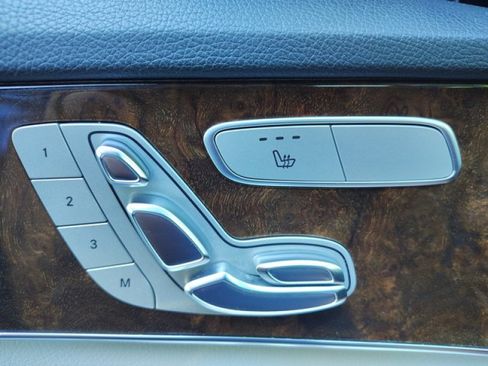 Used 2017 Mercedes-Benz C 350e Sedan image 29