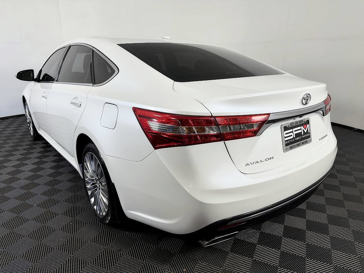 Used 2016 Toyota Avalon Limited FWD image 15
