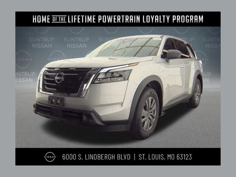 Used 2025 Nissan Pathfinder S image 1