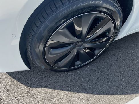 Used 2021 Tesla Model S Plaid AWD/4WD image 10