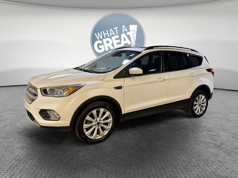 Used 2019 Ford Escape SEL image 8