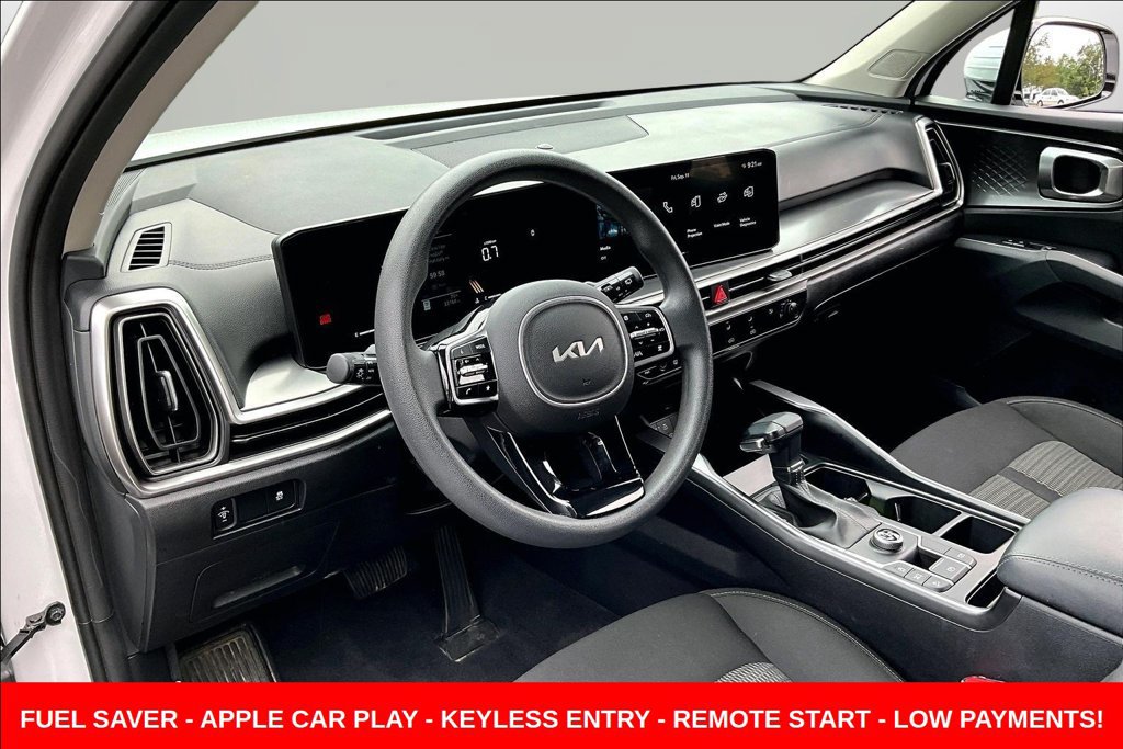 Used 2024 Kia Sorento LX FWD image 21