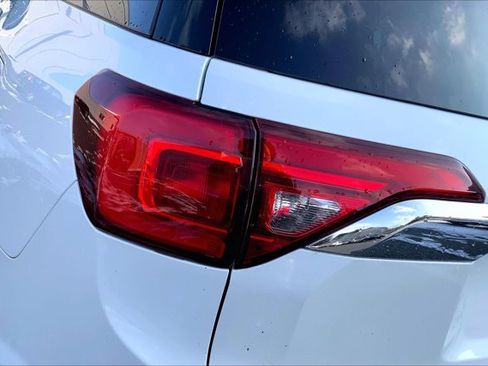 Used 2019 GMC Acadia SLT image 29