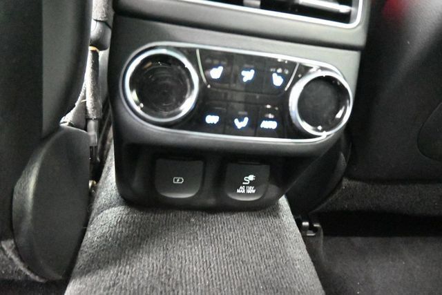 Used 2022 Genesis GV70 3.5T Sport w/ Sport Prestige Package AWD/4WD image 28
