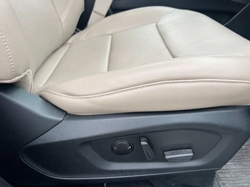 Used 2023 Ford Explorer Limited w/ Limited Technology Package AWD/4WD image 12