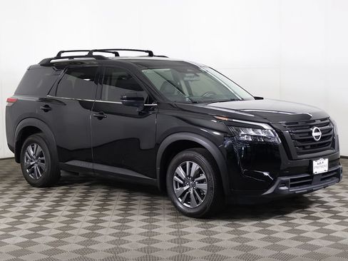 Used 2024 Nissan Pathfinder SV w/ Black Appearance Package AWD/4WD image 54
