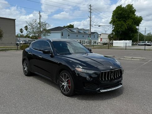 Used 2017 Maserati Levante S image 2