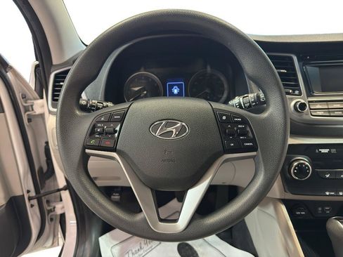 Used 2017 Hyundai Tucson SE w/ SE Popular Package 02 FWD image 17