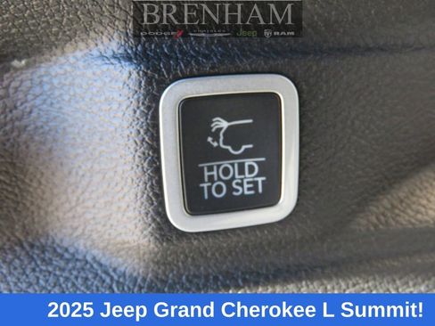 New 2025 Jeep Grand Cherokee L Summit w/ Obsidian Package image 15