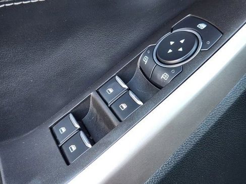 Used 2024 Ford Explorer XLT w/ Equipment Group 202A image 10