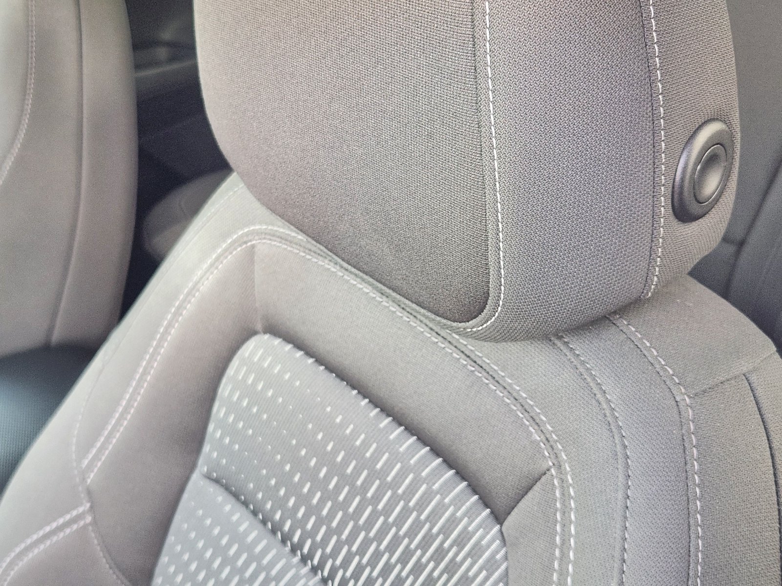 Certified 2025 Chevrolet Equinox LT w/ Safety and Technology Package FWD image 17