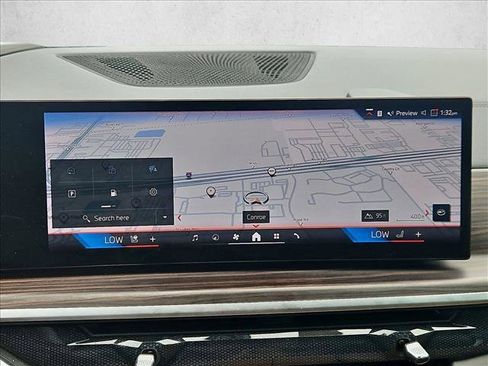 Used 2024 BMW X5 sDrive40i w/ Premium Package image 13