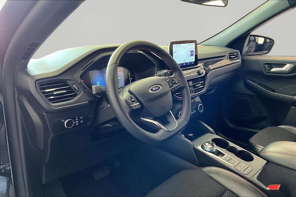 Used 2025 Ford Escape ST-Line FWD image 16