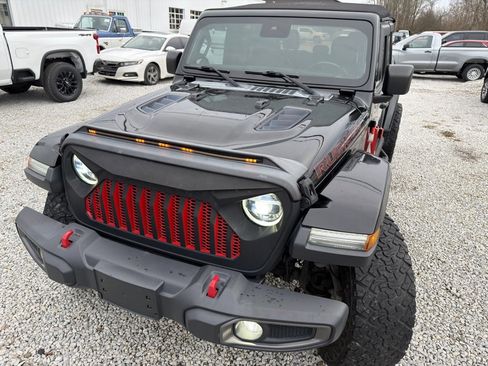 Used 2020 Jeep Gladiator Rubicon w/ Advanced Safety Group image 14