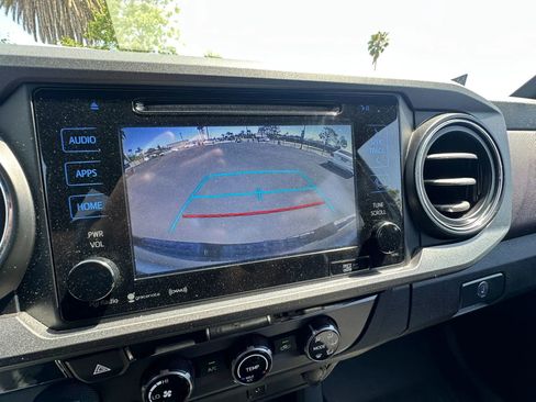 Used 2017 Toyota Tacoma TRD Off-Road w/ Tow Package AWD/4WD image 26