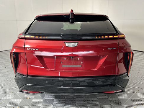 Used 2024 Cadillac Lyriq Sport RWD image 7