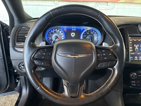 Used 2022 Chrysler 300 S RWD image 13