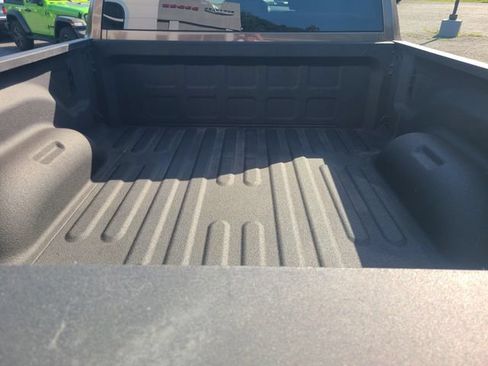 Used 2021 RAM 2500 Big Horn w/ Level 1 Equipment Group AWD/4WD image 5