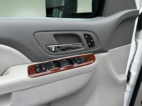 Used 2013 Chevrolet Silverado 2500 LTZ w/ LTZ Plus Package image 8