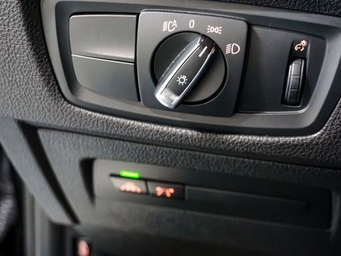 Used 2018 BMW M2 image 26