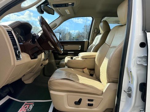 Used 2018 RAM 3500 Laramie w/ Convenience Group image 19