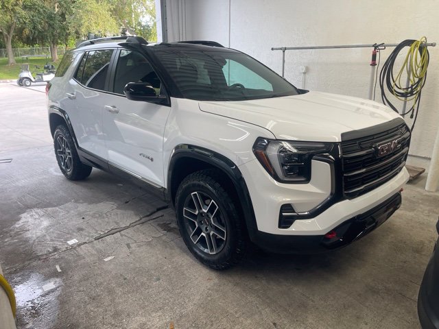 Used 2026 GMC Terrain AT4 AWD/4WD image 3