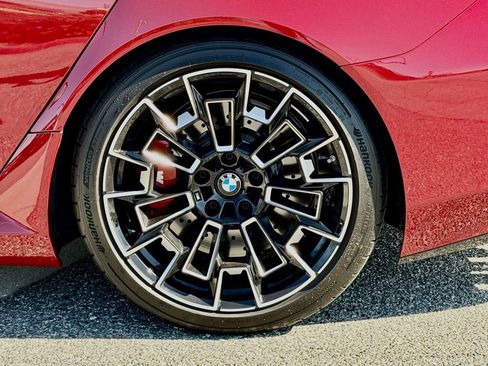 Used 2026 BMW M5 w/ Carbon Package AWD/4WD image 15