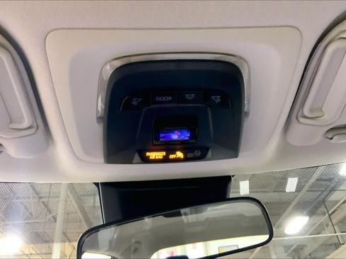 Used 2025 Toyota Corolla LE FWD image 34