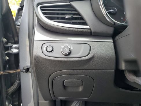 Used 2020 Buick Encore Preferred FWD image 22
