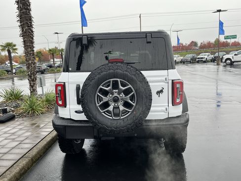 New 2025 Ford Bronco Badlands AWD/4WD image 4