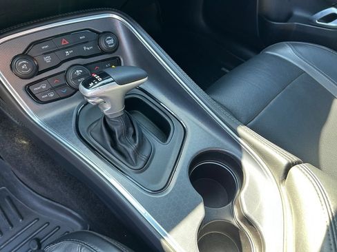 Used 2015 Dodge Challenger SXT Plus w/ Driver Convenience Group RWD image 18