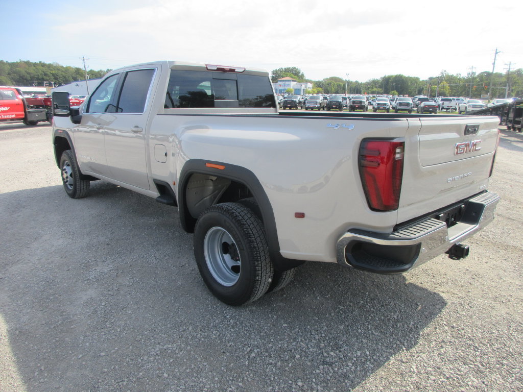 New 2026 GMC Sierra 3500 SLE w/ SLE Value Package AWD/4WD image 9
