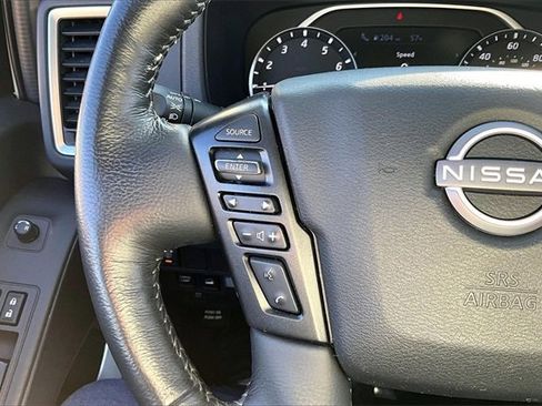 Used 2022 Nissan Frontier SV image 18